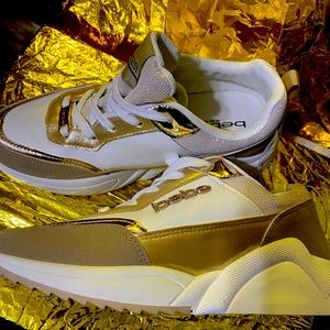 Hard to find Gold Color BeBe Larysa Sneaker